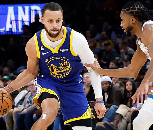 “Bếp trưởng” Stephen Curry thăng hoa, Golden State Warriors chiến thắng trên sân khách