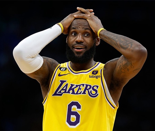 Giá vé tăng phi mã trận LeBron James phá kỷ lục ghi điểm NBA: Chỉ vào cổng đã mất 11 triệu đồng