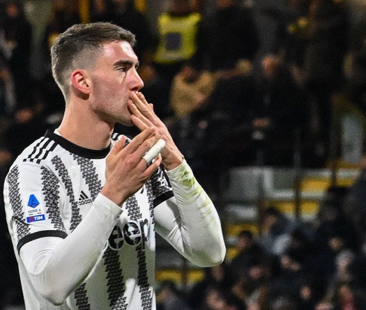 Juventus thắng đậm khi Vlahovic ghi bàn sau 115 ngày