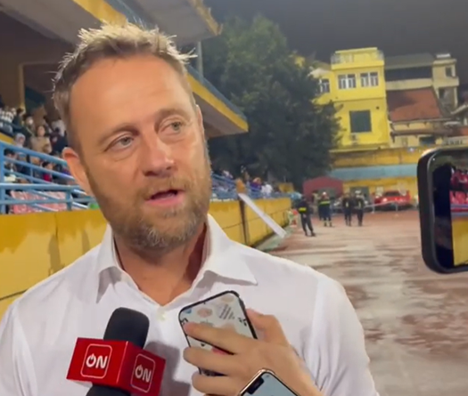 HLV tuyển Thái Lan tiết lộ lý do bất ngờ sang dự khán V.League