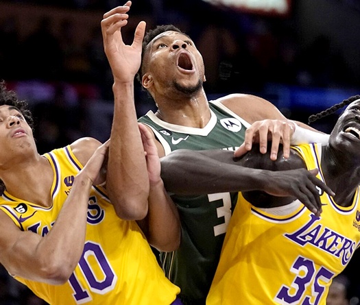 Vắng LeBron và gần nửa đội hình, Los Angeles Lakers không thể cản bước Milwaukee Bucks