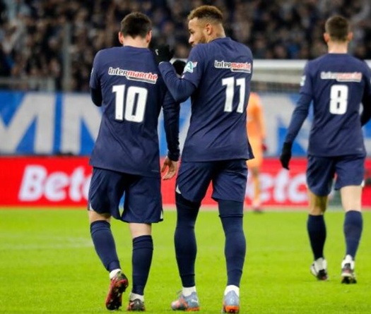 Vì sao Messi được quyền đổi sang áo số 10 ở PSG?