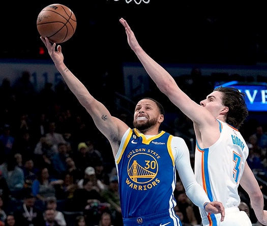 Chia sẻ thông tin tiêu cực về chấn thương, Stephen Curry khiến CĐV Warriors lo lắng