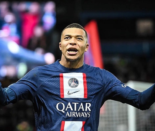 Mbappe gây phấn khích với pha độc diễn và ghi bàn cho PSG