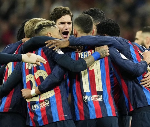 Barca thắng trận Siêu kinh điển với tỷ lệ giữ bóng thấp kỷ lục