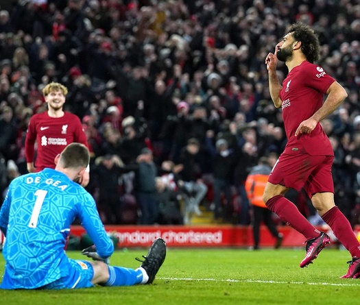 Salah làm nên lịch sử trong ngày Liverpool hạ nhục MU