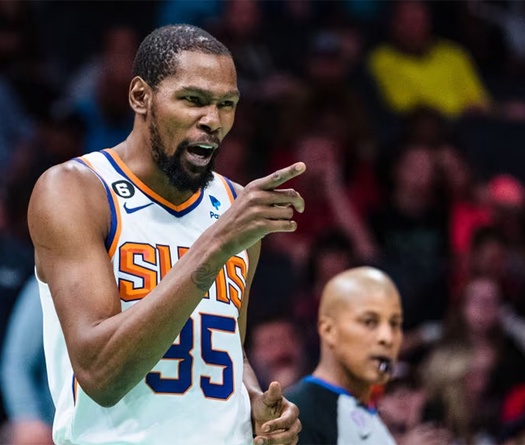 Kevin Durant chấn thuơng khi... khởi động, mất 2-3 tuần quý giá với Phoenix Suns