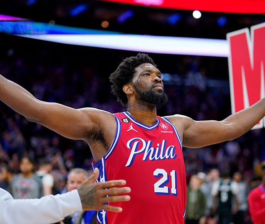 Joel Embiid ném game-winner như Kobe Bryant, ngược dòng nghẹt thở trước Blazers