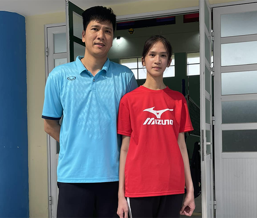 Hóa chất Đức Giang chiêu mộ "khủng long" bóng chuyền 11 tuổi, sẵn sàng phá kỷ lục Thanh Thúy
