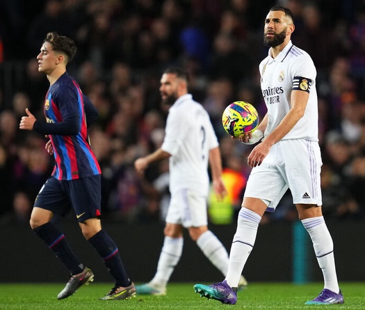 Benzema bị chấm điểm tồi tệ nhất từng thấy sau trận Barca vs Real