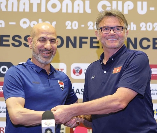 HLV Troussier “chê” cầu thủ U23 Việt Nam trước trận gặp U23 Iraq	
