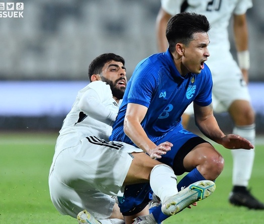 Trong một đêm, ĐTQG và U23 Thái Lan đều nếm trái đắng