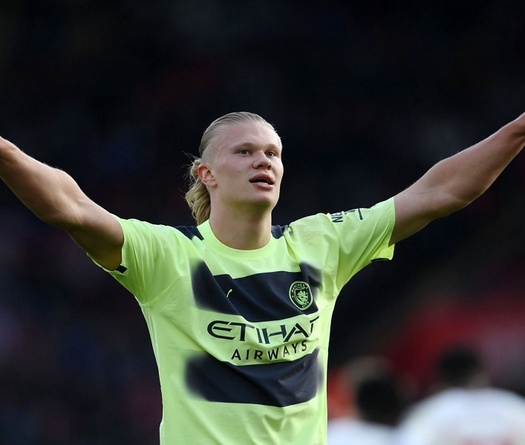 Haaland lập cú đúp, áp sát kỷ lục của Salah và Van Nistelrooy