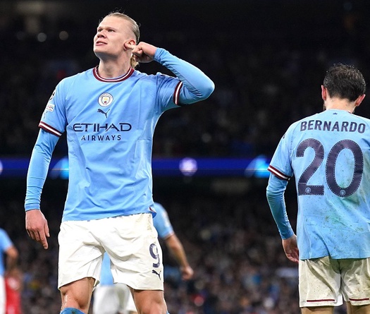 Man City đặt một chân vào bán kết Champions League sau khi vùi dập Bayern