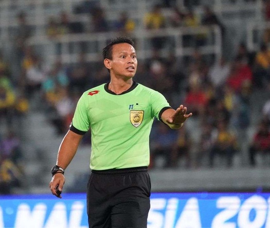 Trọng tài nội bẻ còi, mắc sai lầm nghiêm trọng, VFF phải “cầu cứu” Vua ngoại