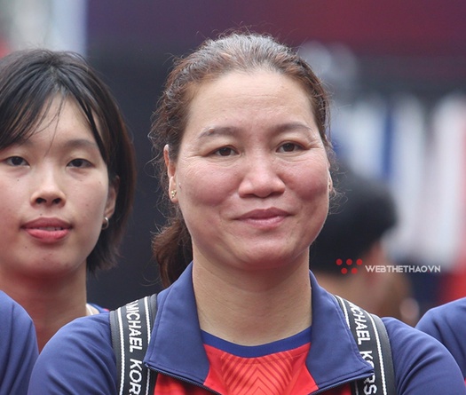 HLV Trần Hiền vẫn góp mặt cùng đội tuyển bóng chuyền nữ dự SEA Games 32
