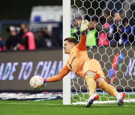 Thủ môn Barca lập kỷ lục không tưởng ở La Liga