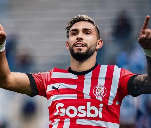 Castellanos ghi 4 bàn trước Real Madrid sau 15 lần chạm bóng