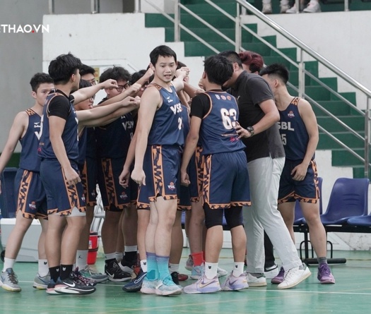 THCS Nguyễn Siêu đã thắng "cuộc chiến thể lực" ở chung kết VSBL như thế nào?