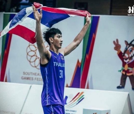 Hot Boy bóng rổ Chanathip sốc khi được giao cầm cờ đoàn Thái Lan lễ khai mạc SEA Games 32