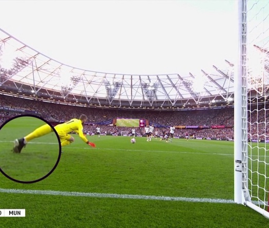 CĐV MU doạ “xé” hợp đồng mới của De Gea sau sai lầm kinh hoàng