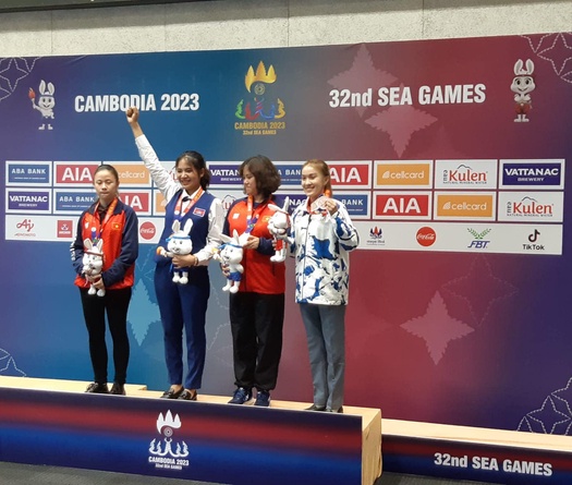 Thất bại trước Sruong Pheavy, Nguyễn Hoàng Yến Nhi giành HCB Carom 3 băng SEA Games 32