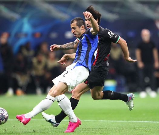 Inter là đội đầu tiên có 2 lão tướng ghi bàn ở Champions League
