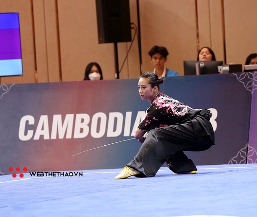 Sinh nhật Vàng của Dương Thúy Vi và "ân huệ" từ bông hồng Wushu