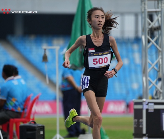 Đối thủ Nguyễn Thị Oanh gây choáng với thân hình "cò hương"