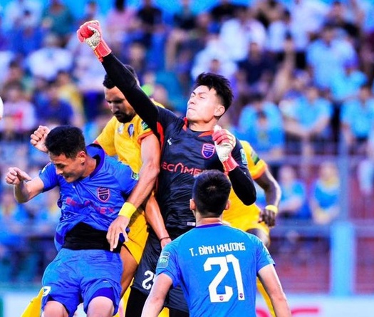 “Dám” cất Tiến Linh dự bị, HLV Lê Huỳnh Đức chưa thể giúp Bình Dương đổi vận ở V.League 2023