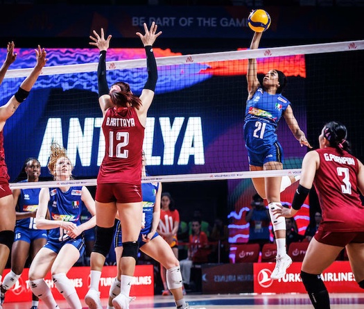 Bóng chuyền nữ Thái Lan suýt tạo nên địa chấn trước ĐKVĐ Ý