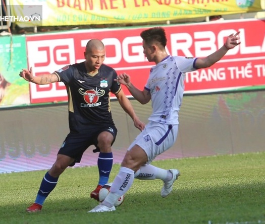 Vừa mới lên tuyển Việt Nam, tiền đạo HAGL bị treo giò