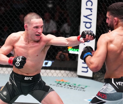 Giám định UFC lại gây tranh cãi khi để xử thua Kai Kara-France trước Amir Albazi