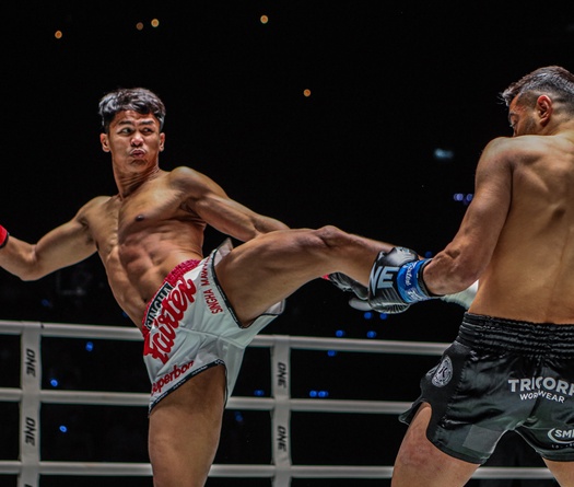 ONE Fight Night 11: Superbon tung cước thần sầu, Regian Eersel chỉ mất 46 giây bảo vệ đai