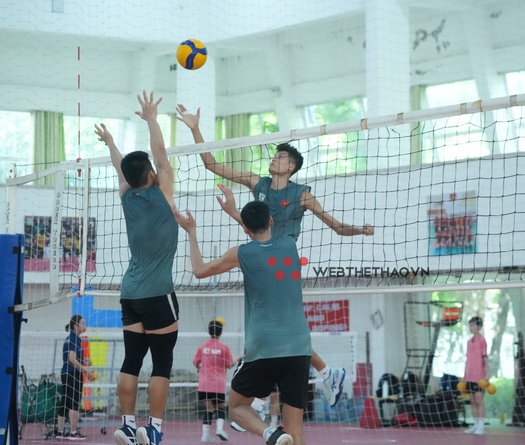 Đội tuyển bóng chuyền nam Việt Nam tích cực tập luyện chuẩn bị cho AVC Challenge Cup 2023