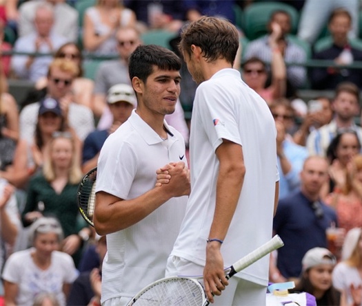 Lịch thi đấu Wimbledon 2023 mới nhất ngày 8/7: Alcaraz và Medvedev bước tiếp vào vòng 4?