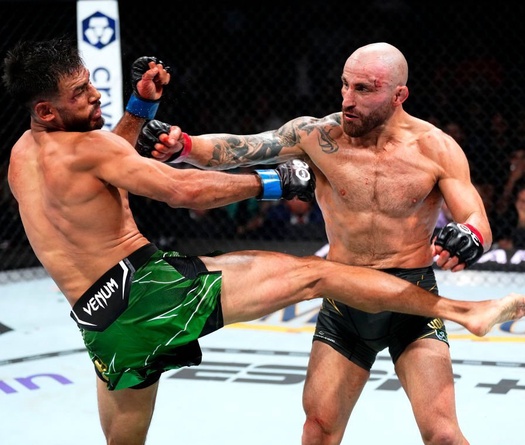 Kết quả UFC 290: Alexander Volkanovski hủy diệt Yair Rodriguez trên mặt sàn