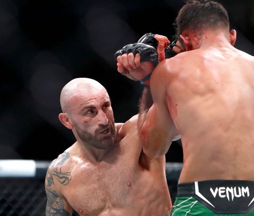 Chiến thắng tại UFC 290 sẽ đưa Alexander Volkanovski tái đấu Islam Makhachev?