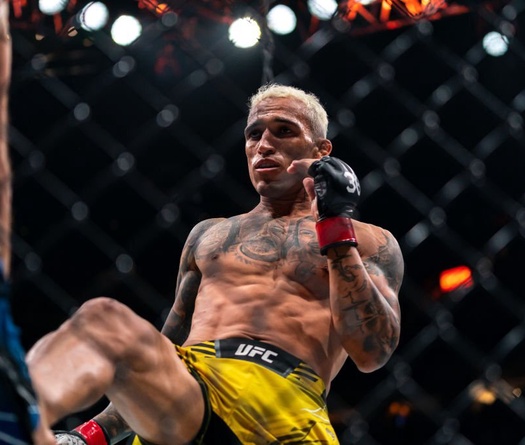 Charles Oliveira từ chối đánh sớm, Islam Makhachev đấu ai ở UFC 294?