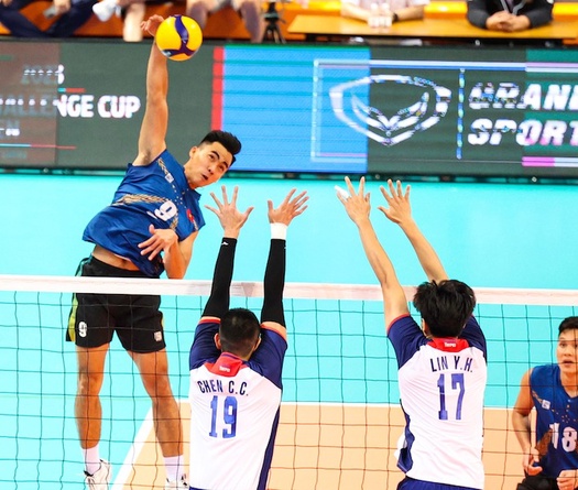 Giải bóng chuyền AVC Challenge Cup chứng kiến hàng loạt "ông lớn" gục ngã một cách khó tin