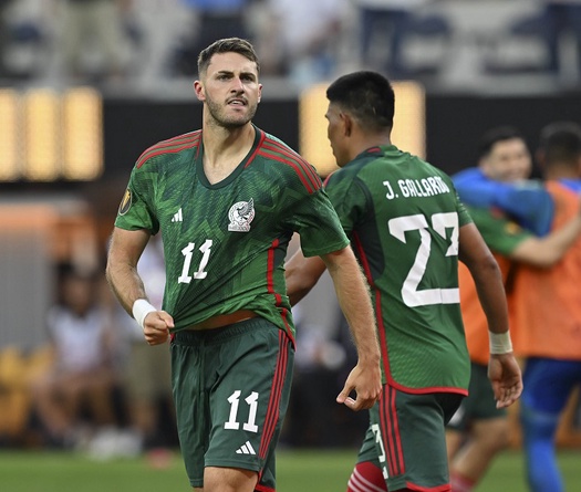 Mexico lần thứ 9 vô địch Gold Cup nhờ bàn thắng vào phút chót
