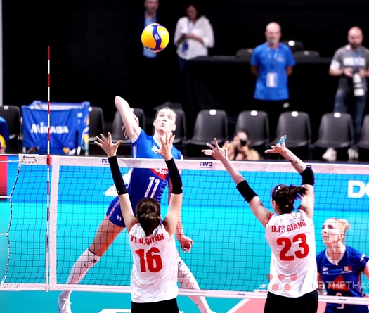 Ngôi sao Lucille Gicquel: ĐT bóng chuyền Pháp phải kiên nhẫn vì gặp khó trước Thanh Thúy và đồng đội