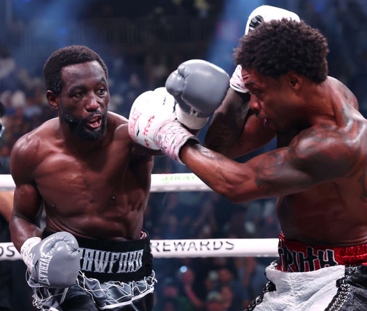Terence Crawford đánh bại Errol Spence Jr, thống nhất đai lịch sử
