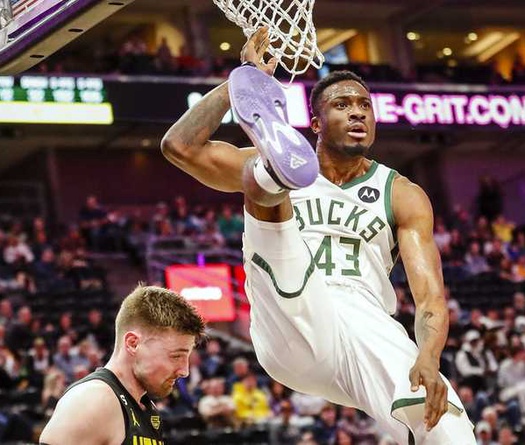 Milwaukee Bucks chốt đội hình: Suất “tình thương” cho nhà Antetokounmpo?