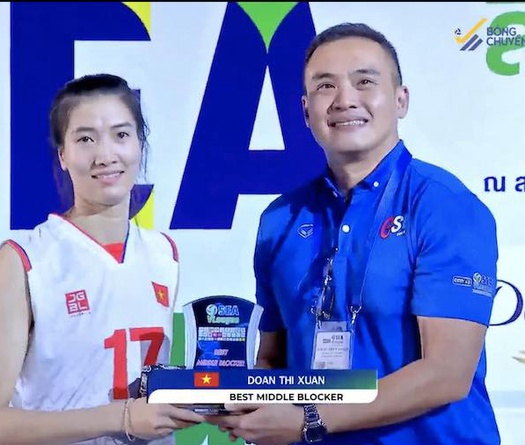 Giải bóng chuyền SEA V.League trao giải một cách kỳ lạ cho Đoàn Thị Xuân