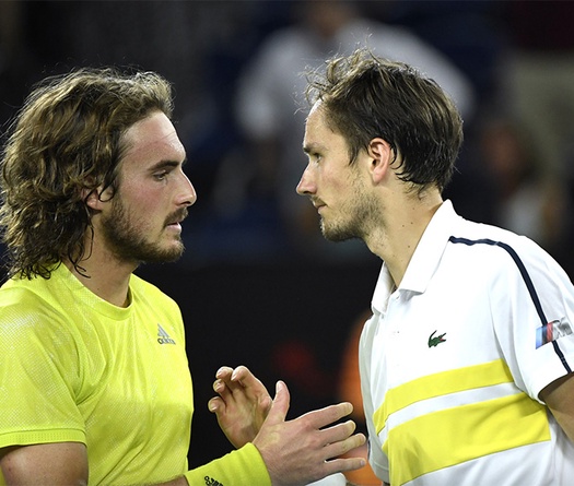 Kết quả Cincinnati 2023 ngày 18/8: Medvedev và Tsitsipas dắt tay nhau rời giải