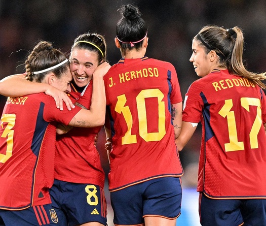 Mỗi cầu thủ Tây Ban Nha kiếm được bao nhiêu tiền khi vô địch World Cup?
