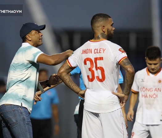 Độc lạ V.League: CAHN thay “tướng” trước vòng cuối, tân HLV trưởng lại bị cấm chỉ đạo