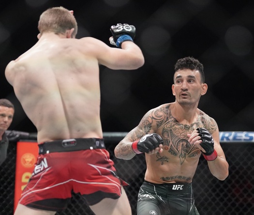 Những kỉ lục không tưởng của Max Holloway trước trận đại chiến "Zombie Hàn Quốc"