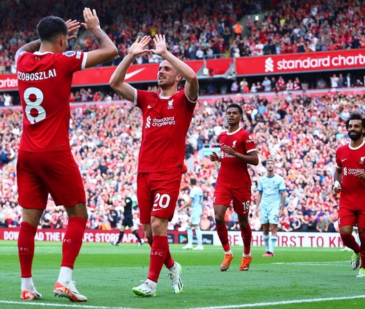 Đội hình ra sân Newcastle vs Liverpool: Endo lần đầu đá chính